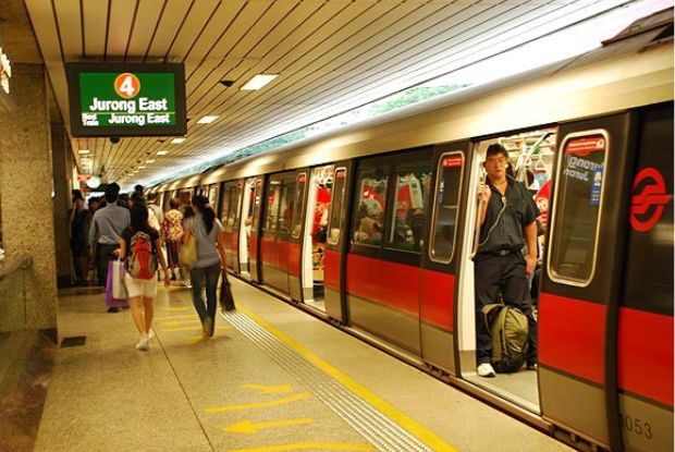 Du lịch Singapore và Malaysia cần chuẩn bị những gì - Tàu điện ngầm MRT