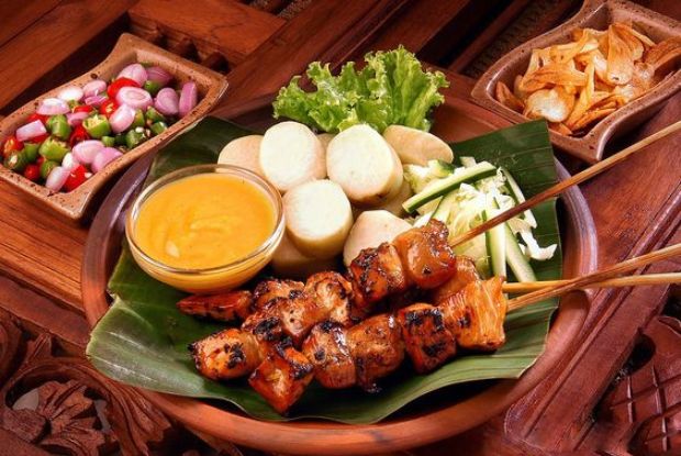 Tour du lịch Singapore Malaysia 5 ngày 4 đêm - Thịt nướng Satay